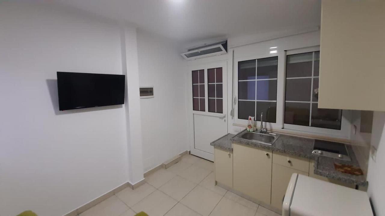 Amber Apartments ซารานเดอ ห้อง รูปภาพ