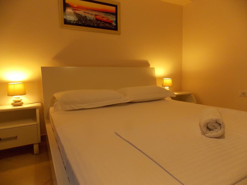 Amber Apartments ซารานเดอ ภายนอก รูปภาพ